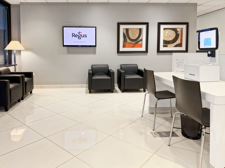 Regus - Lake Forest – Landmark Conway Farms