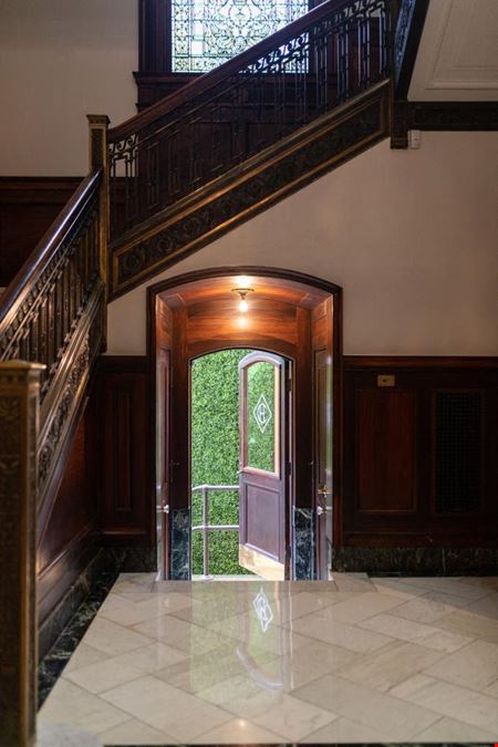 City House - Six East Eager