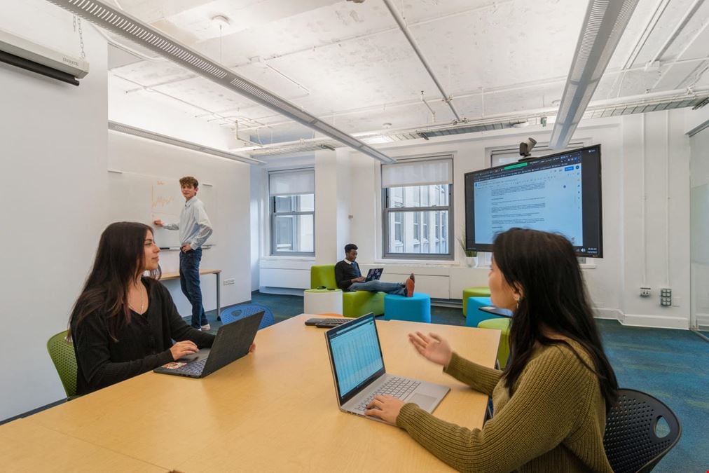 Collaboration Room Y! Virtual Enabled Meeting Rooms with City Views | Ideal for In-Person & Virtual Off-sites | Bright & Modern in a Tech Focused Shared Workspace