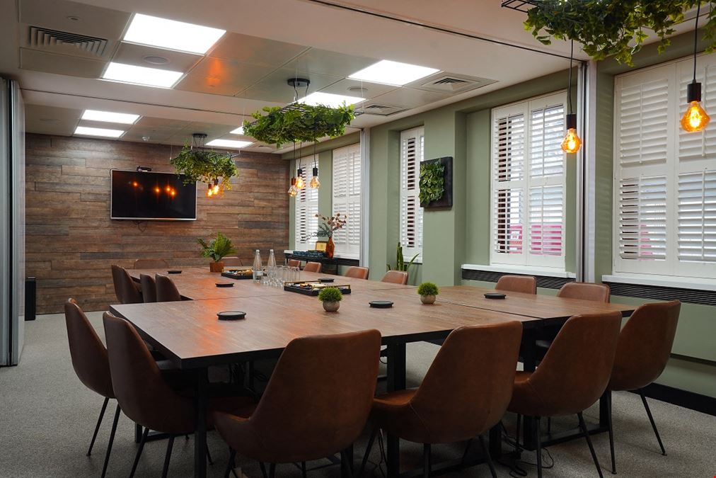 One Avenue Group - Farringdon