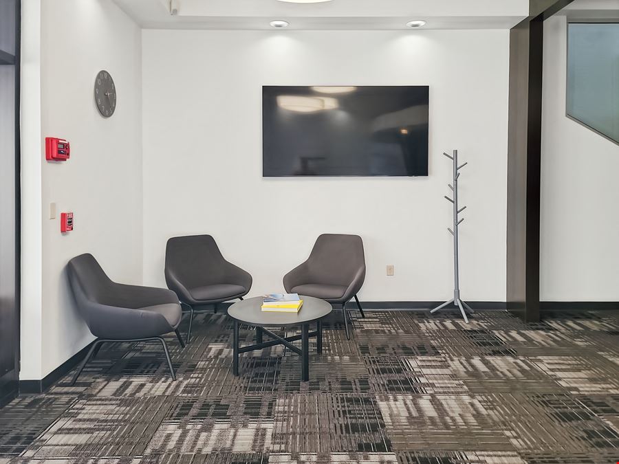 WI, West Allis - W Lincoln Ave