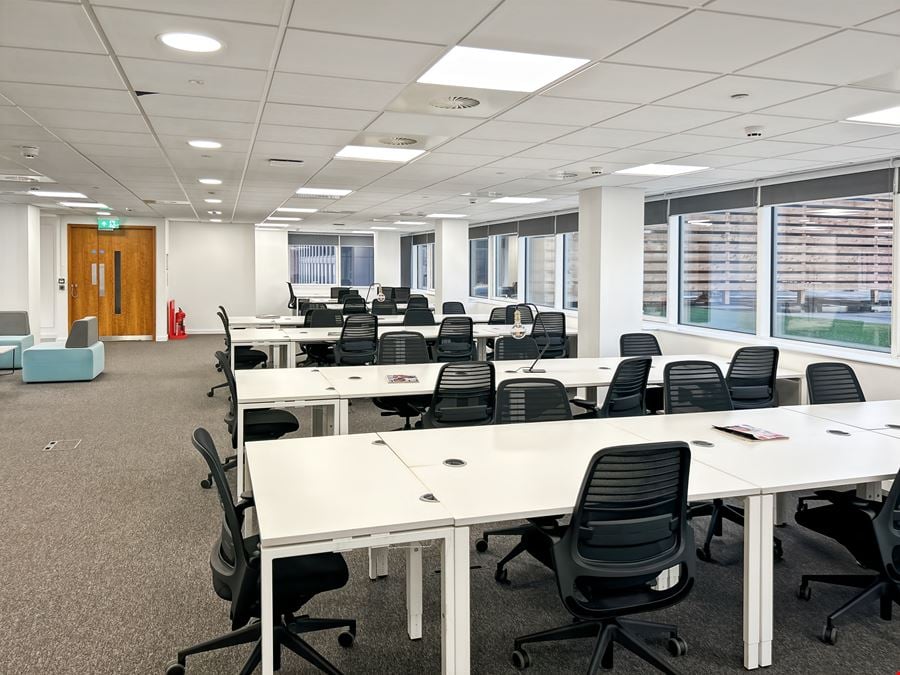 Regus - St James Tower