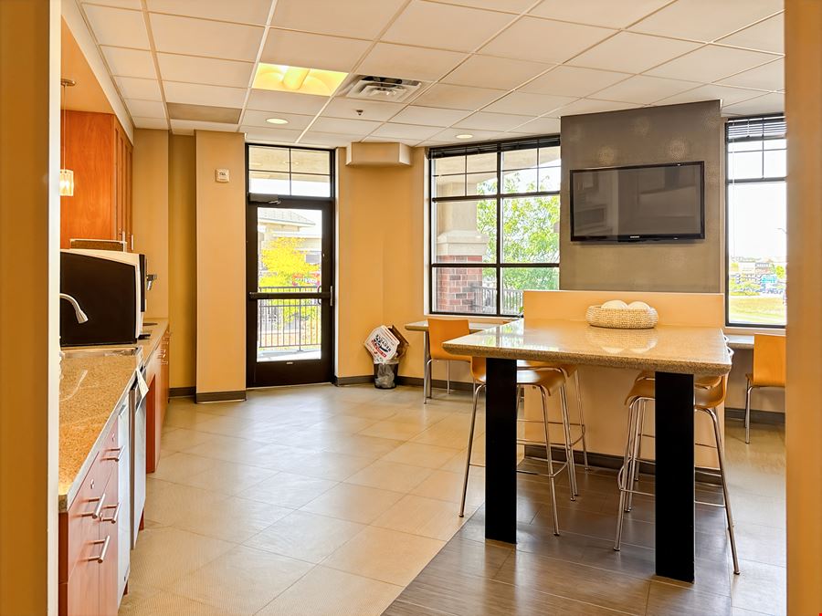 MN, Minneapolis - Maple Grove - Arbor Lakes