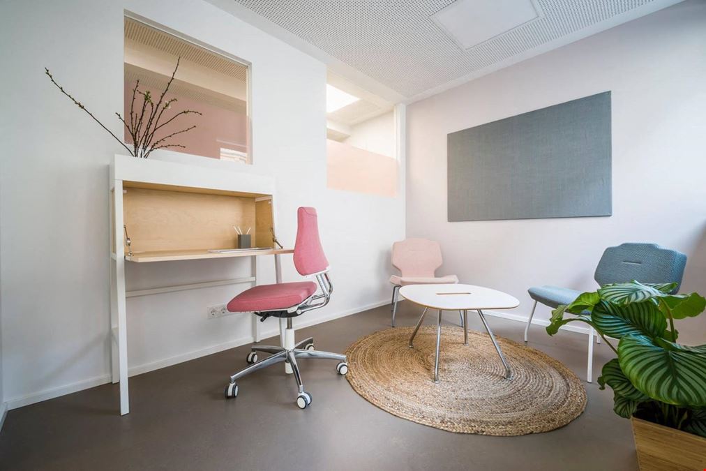 Cowoki Coworking Plus