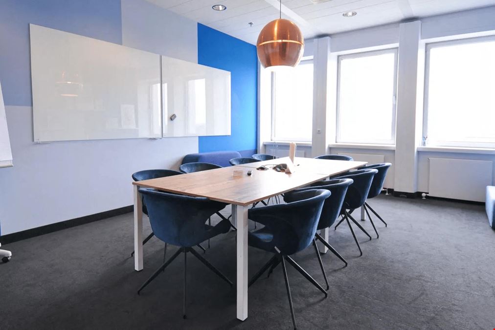 Scaling Spaces - H:32