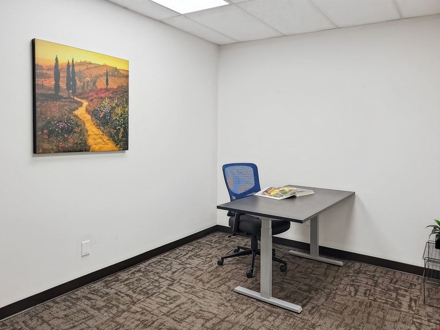 Regus - Lafayette - The Plaza