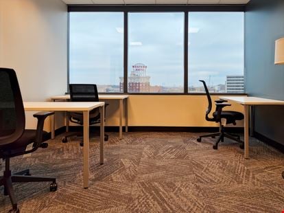 Regus - Kansas City - Crown