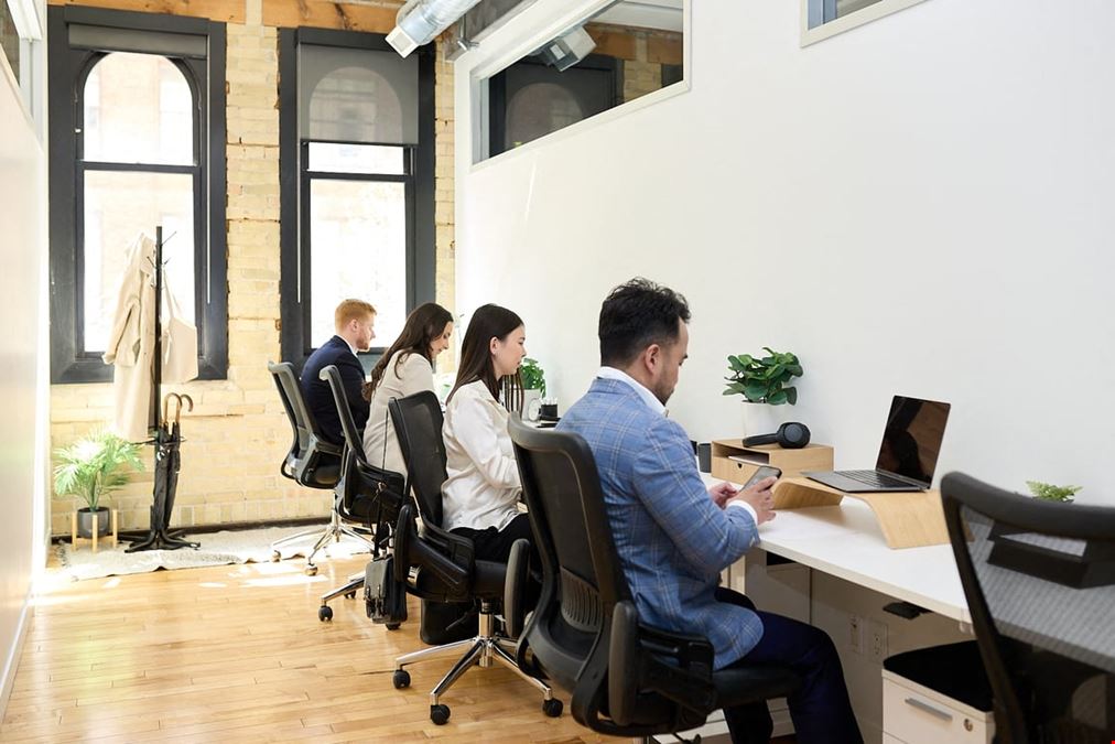 iQ Offices - 140 Yonge Street