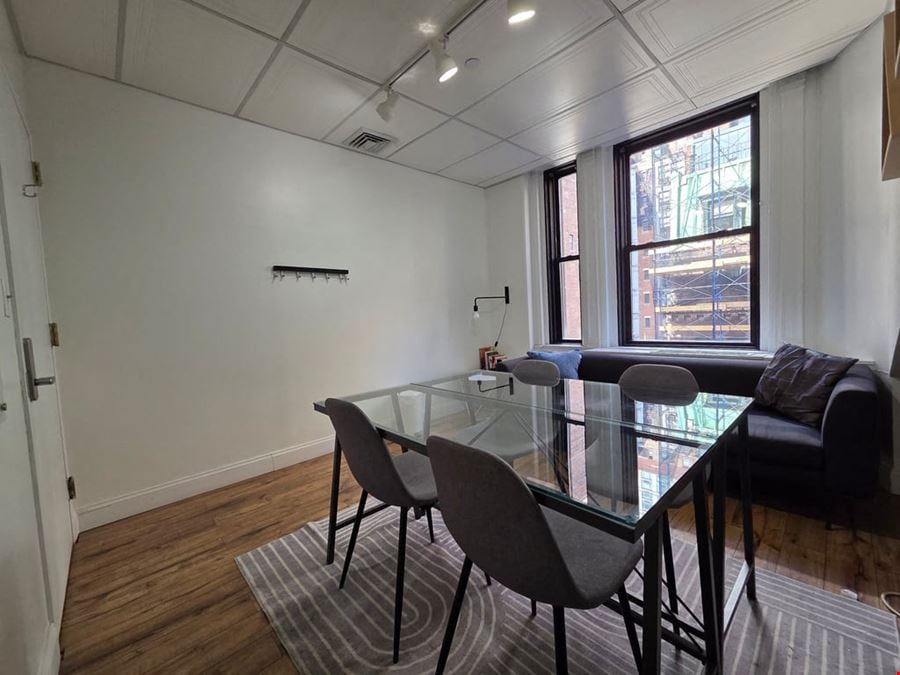 704-H: 4-Person Private Office in Midtown Manhattan