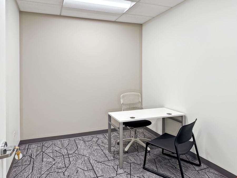 Regus - Chicago - N Clark St