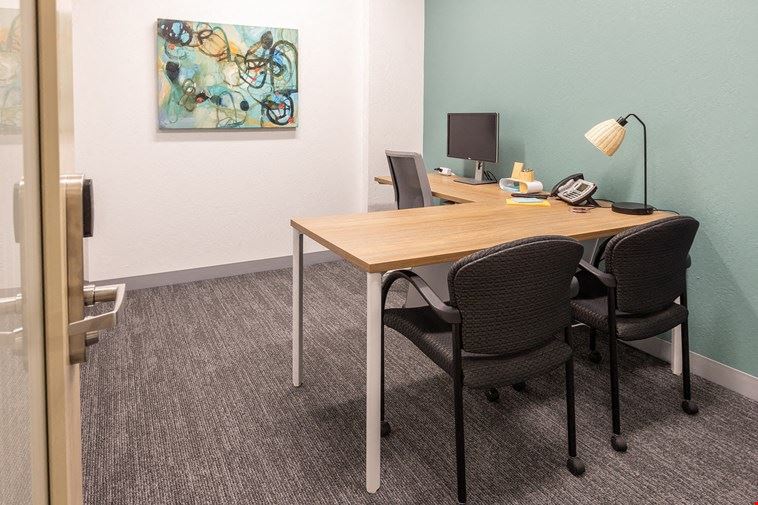 Day Office 248 ($40/hr or 2cr/hr)