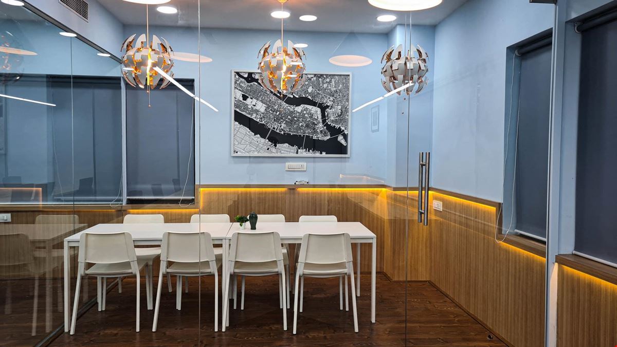 Bhive Workspace - HoneyKomb AKR TechPark