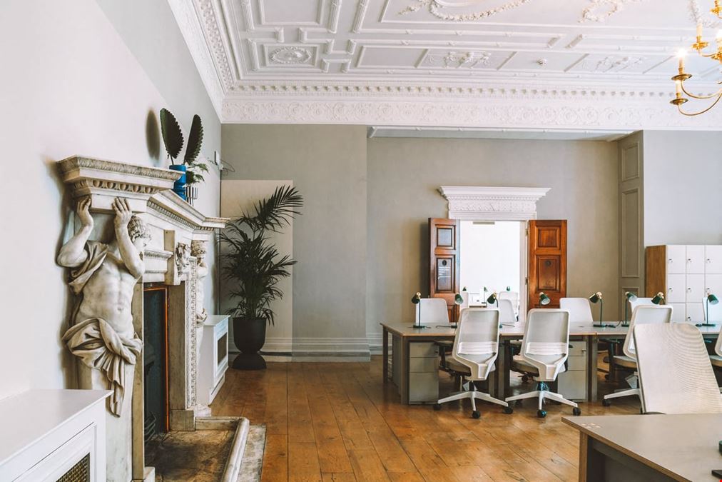 Huckletree - Public Hall