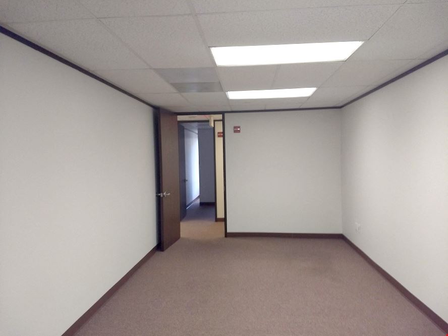 Workstyle Flexible Spaces - 7322-7324 Southwest Freeway