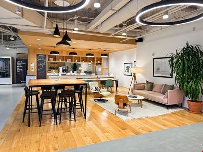 NC, Raleigh - Spaces Crabtree Terrace