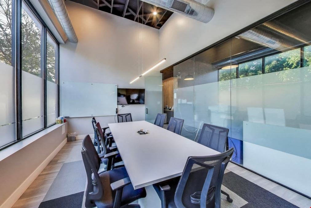 Desk606
