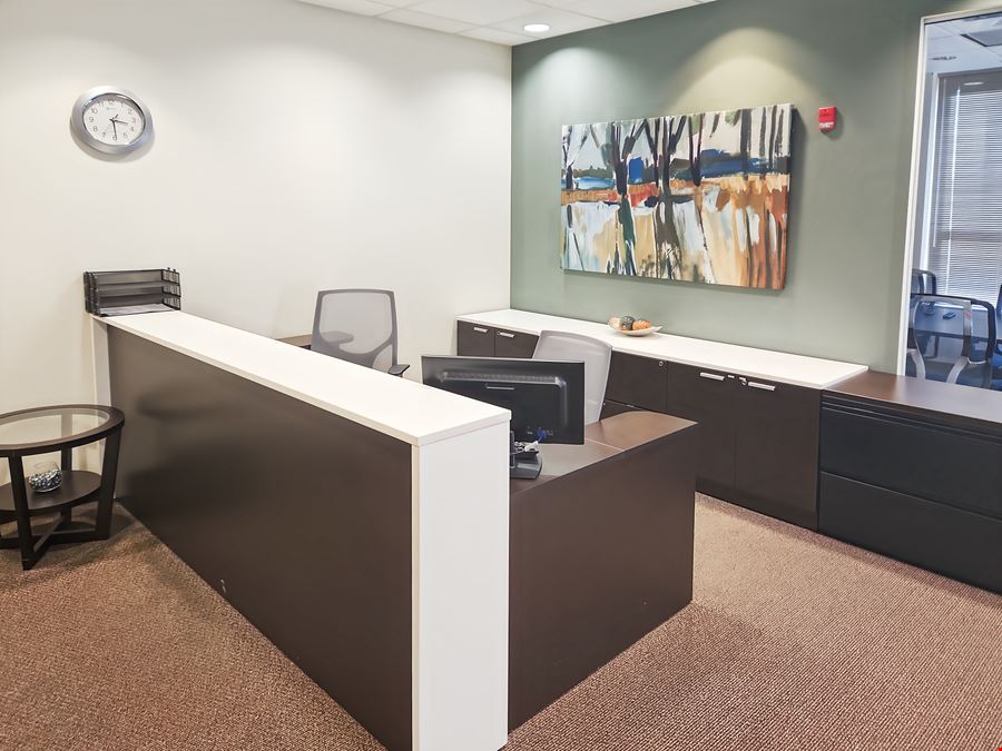 Regus - Fayetteville - Main Street Office Center