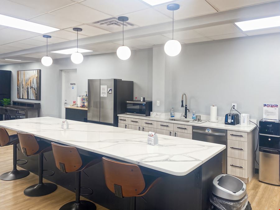 NC, Winston-Salem - W Third St