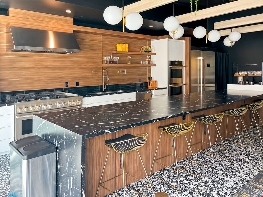 CA, Palm Springs - Palm Canyon Dr