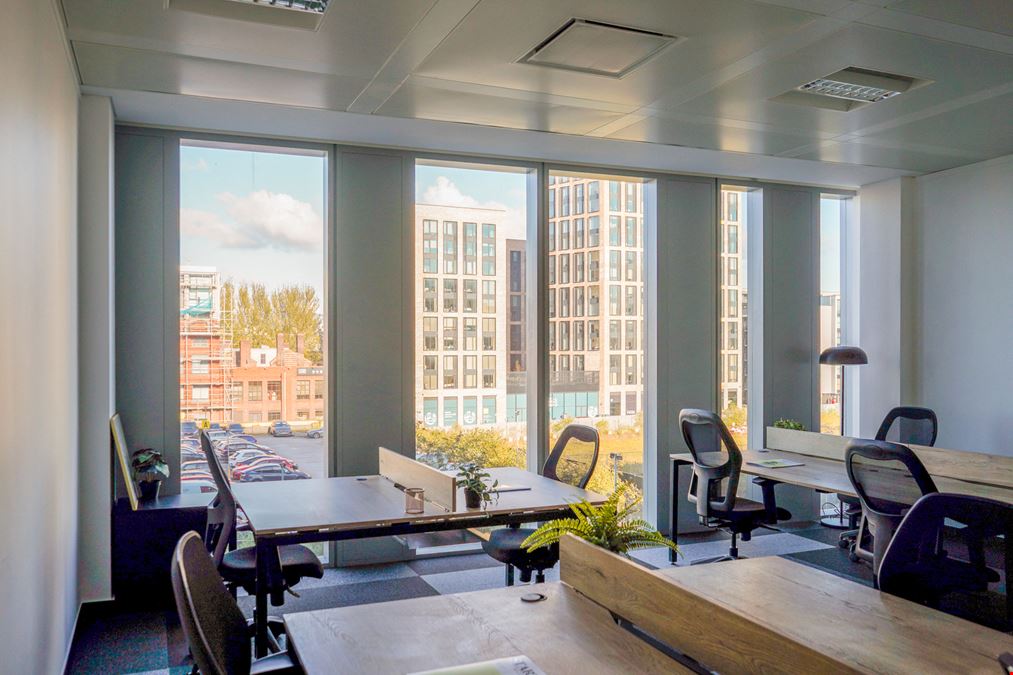 Avenue HQ - St Paul's Square