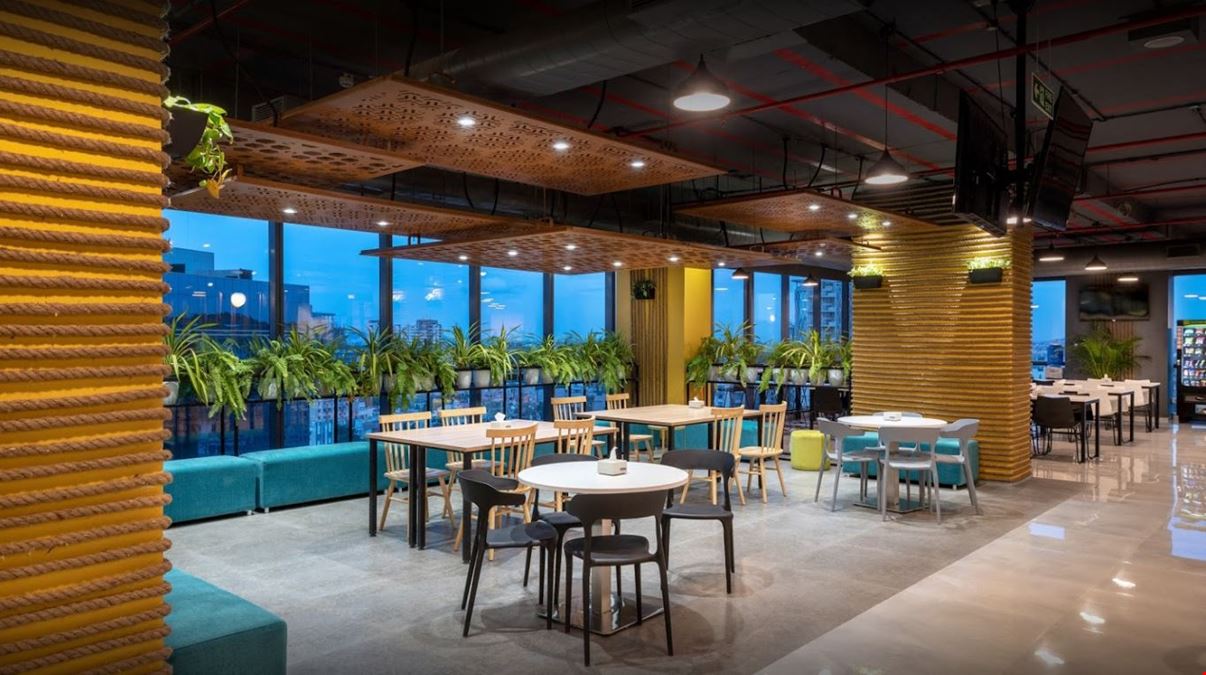 Smartworks - Summer Court