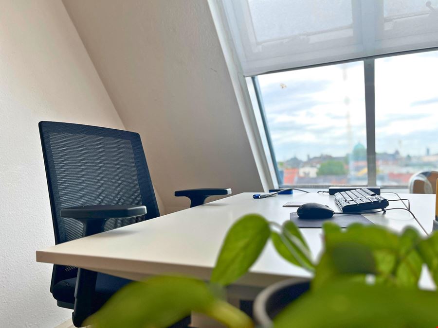 THE GATE BERLIN - Tor 177.04