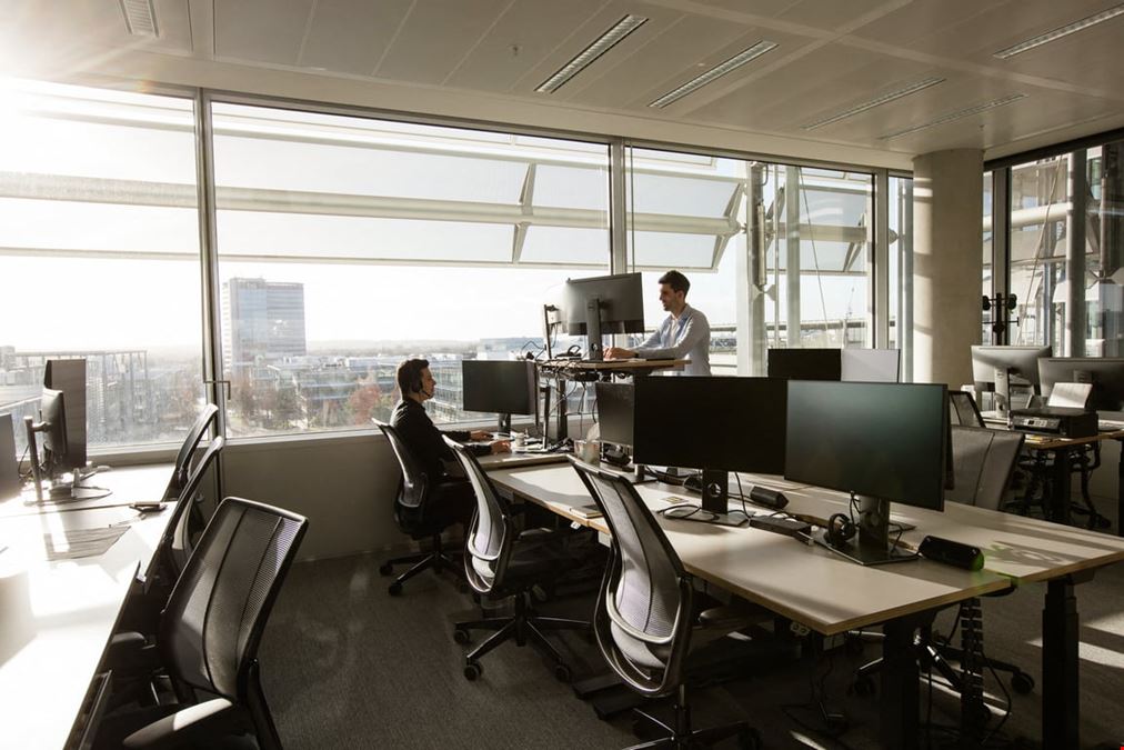 Venture X - Chiswick Park