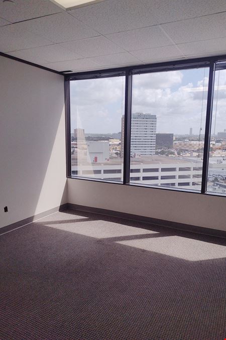 7322-7324 Southwest Freeway