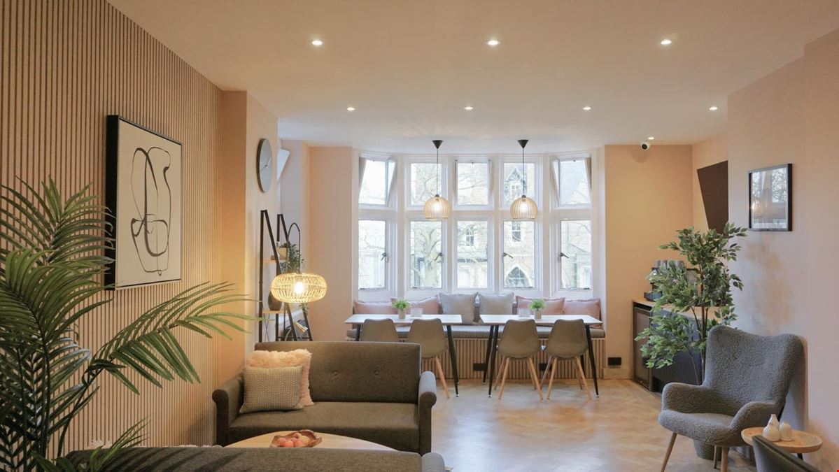 Podium - Oxford - Belsyre Court