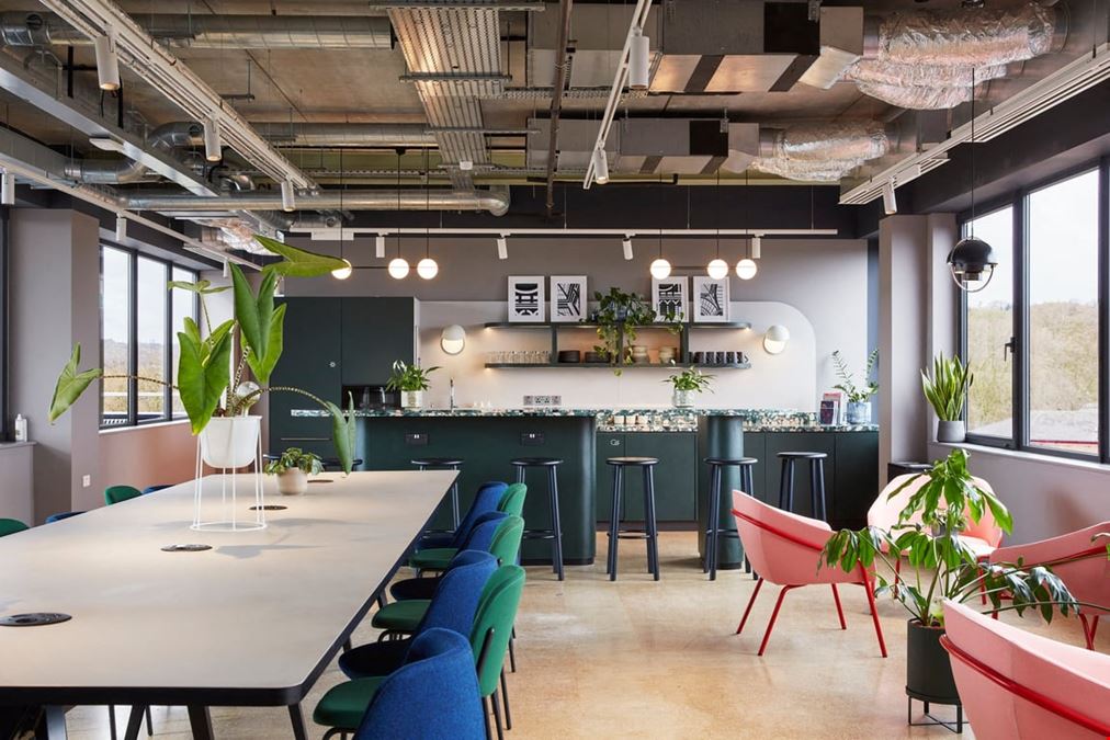 Clockwise - Wood Green