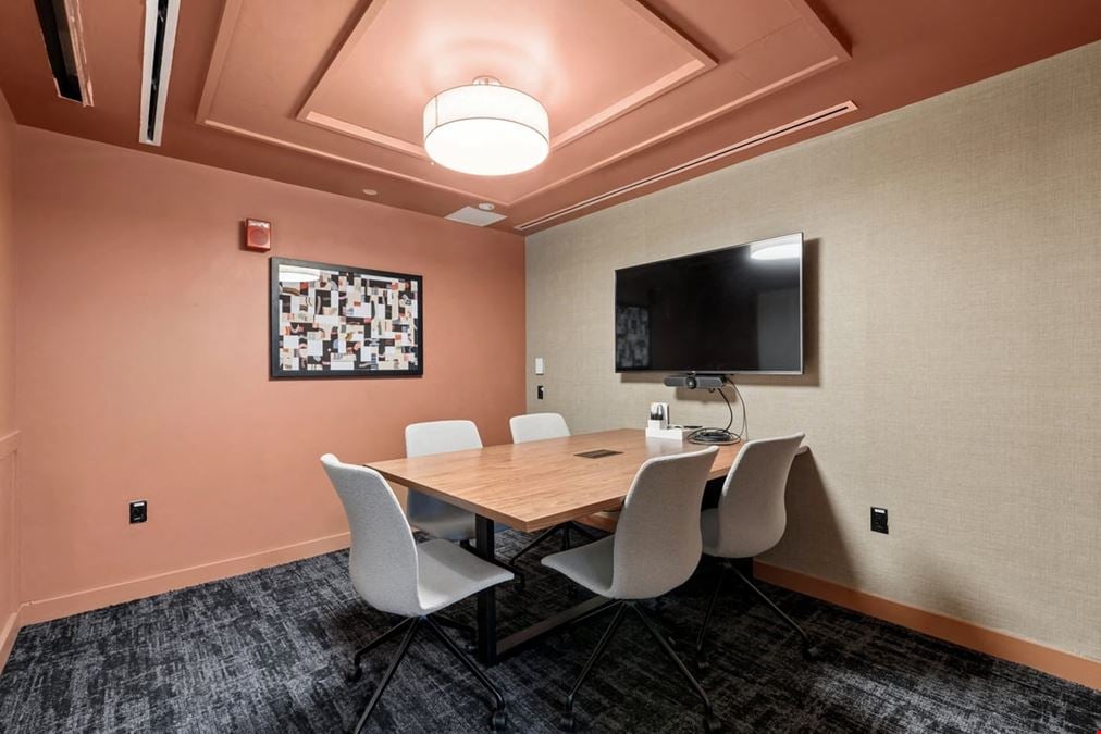 Industrious - Indy by Industrious Met Square