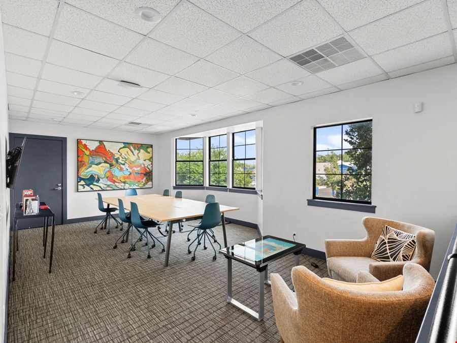 Apt CoWork at Cottonwood Apartments