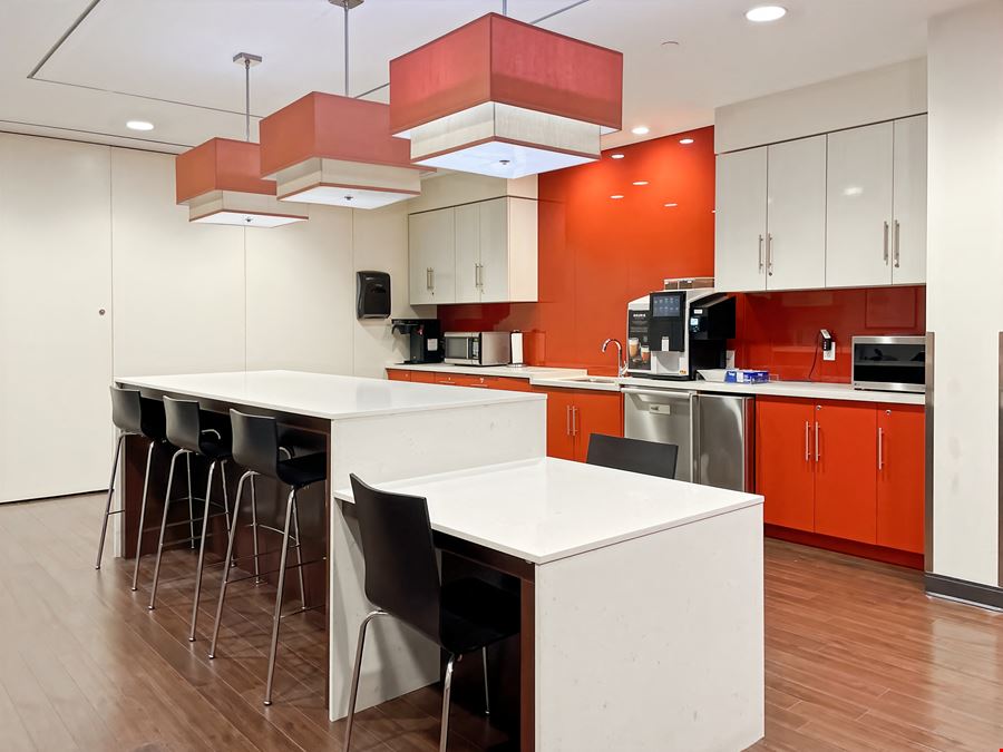 Regus - Toronto - First Canadian Place