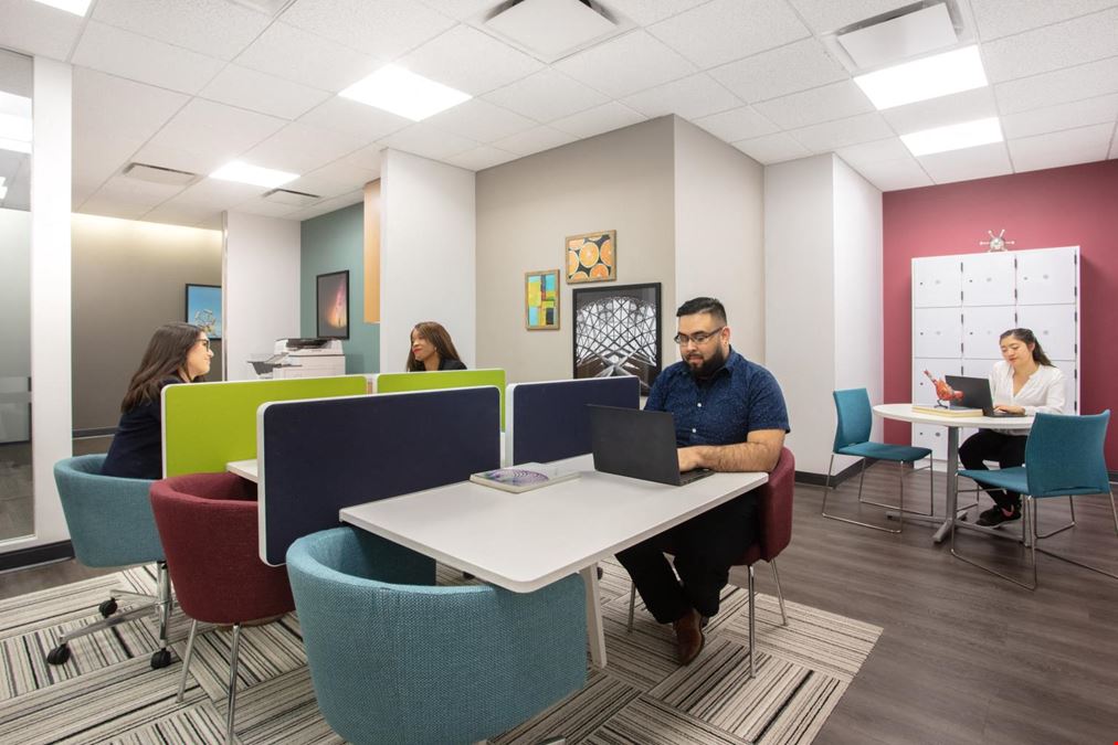 IL, Chicago - 401 North Michigan