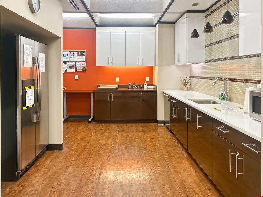 AB, Edmonton – Manulife Place