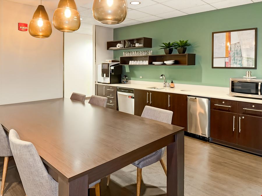 IL, Oak Brook - Regency Towers