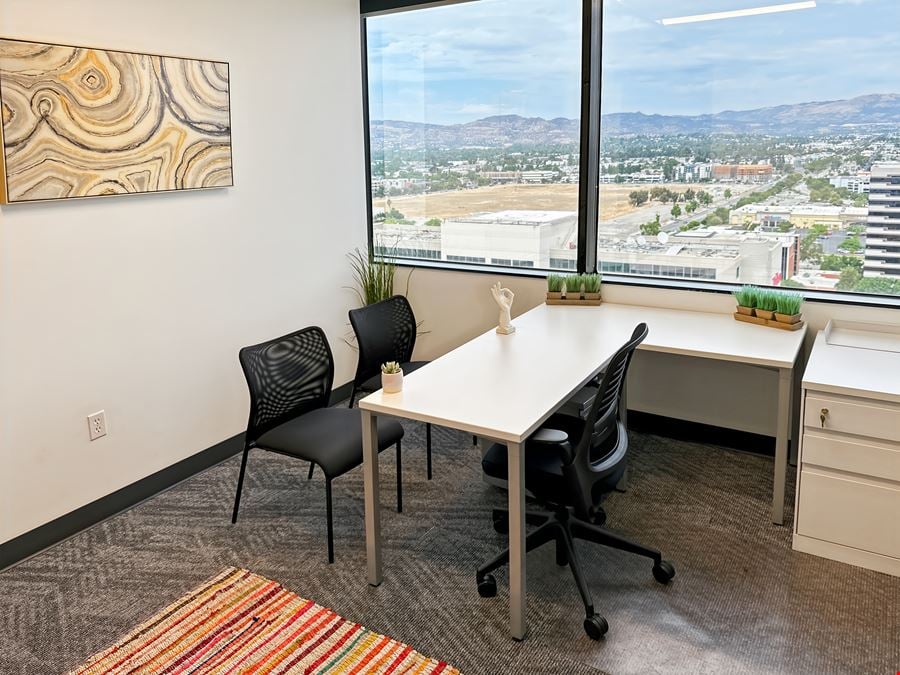 CA, Woodland Hills - Trillium Towers Center