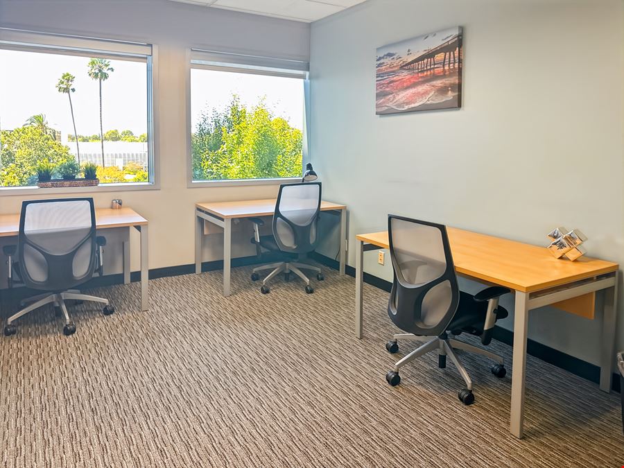 CA, Santa Clara - Techmart Center