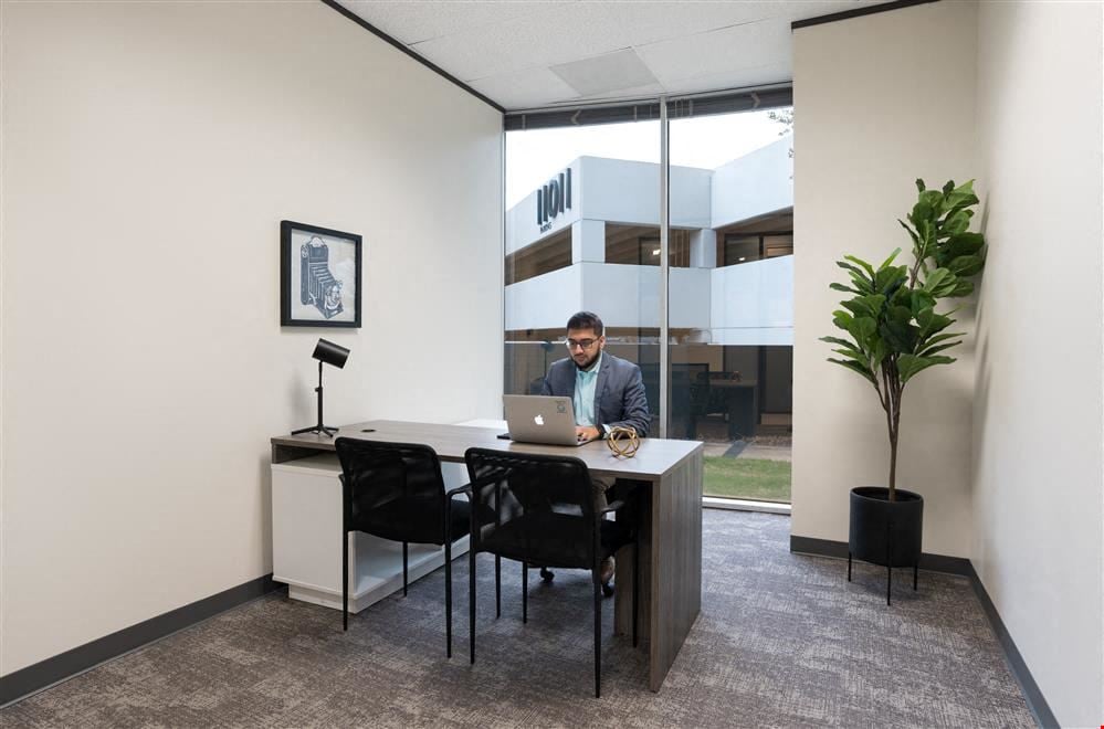 Workstyle Flexible Spaces - 11011 Richmond Ave