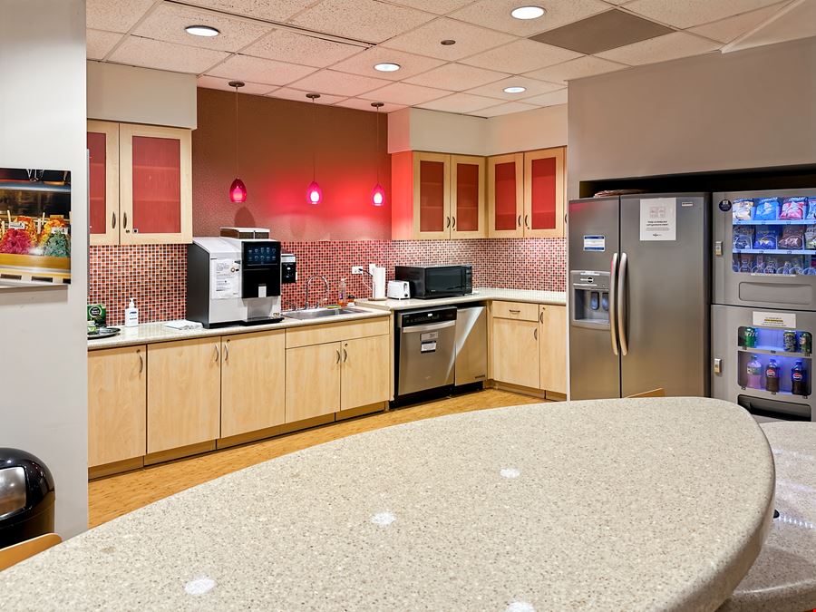 Chicago West Loop 200 S Wacker