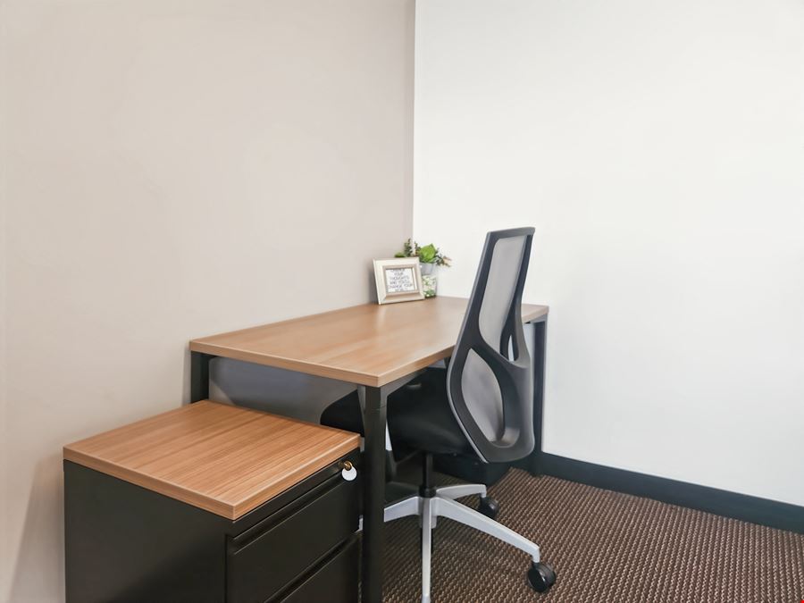 Regus - Phoenix - The Peak