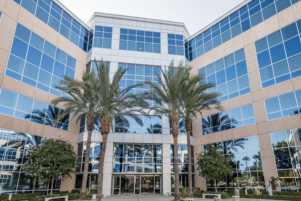 Campus @ Warner Center