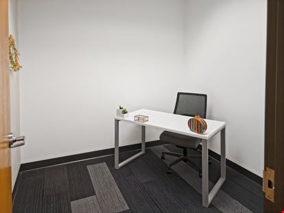 Regus - Appleton - W College Ave