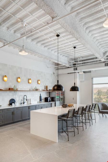 TailoredSpace Corona