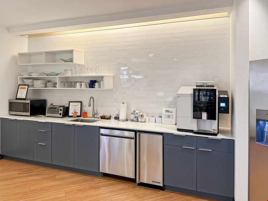 Regus - Las Vegas - Howard Hughes Parkway