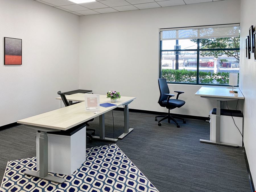 CA, San Ramon - Crow Canyon Plaza