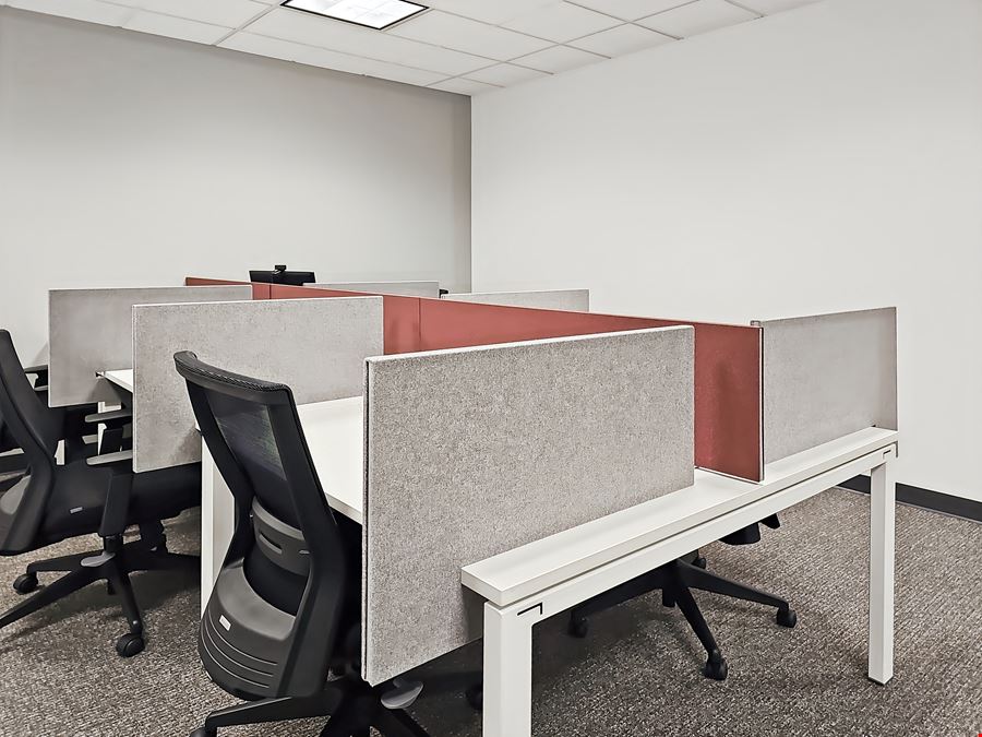 IL, Buffalo Grove - E Lake Cook Rd