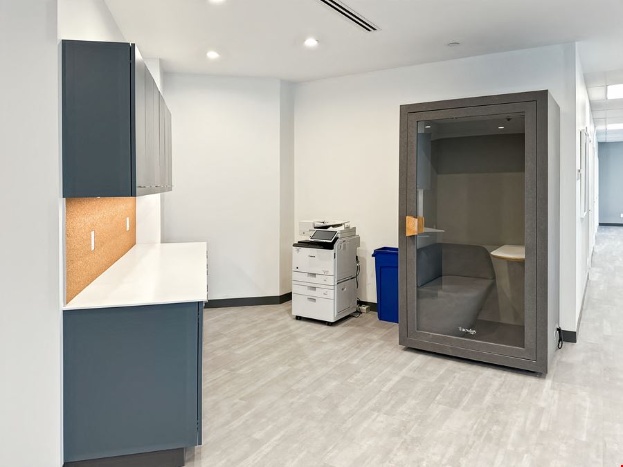 BC, Surrey - Benchmark Business Centre