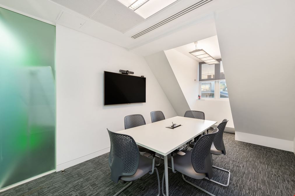 Rivvia Covent Garden