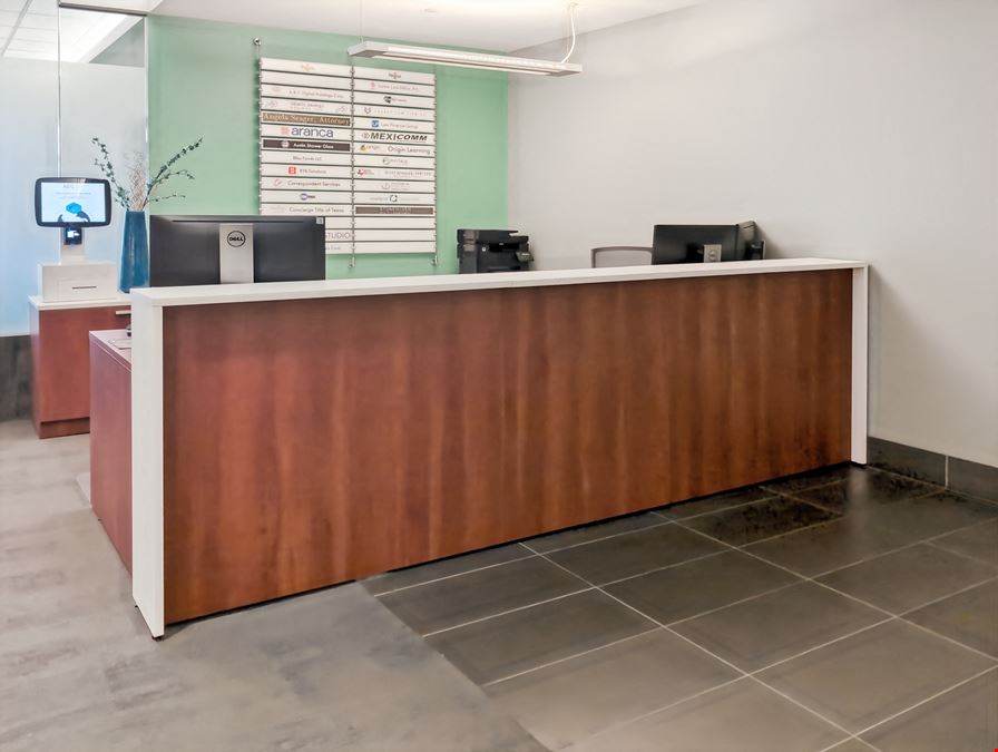 TX, Bee Cave - Hill Country Galleria